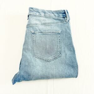 Good American Good Curve Straight Indigo390 Light Wash Denim Jeans Size 14 / 32